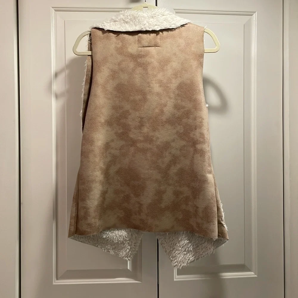 Fuzzy Suede Vest - Picture 5 of 5